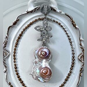 🌺 Handmade Premium Freshwater Twin Keshi Pearl Flower 🌺 Detachable Pendant